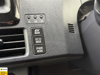 2014 Toyota Voxy - Thumbnail