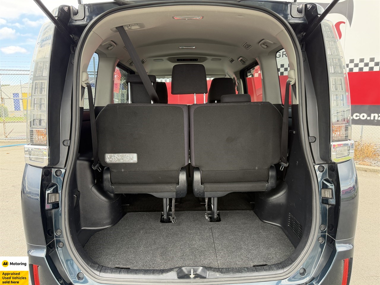 2014 Toyota Voxy