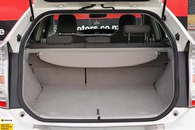 2011 Toyota Prius - Thumbnail