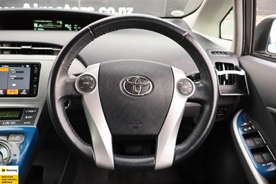 2011 Toyota Prius - Thumbnail