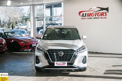 2020 Nissan Kicks - Thumbnail