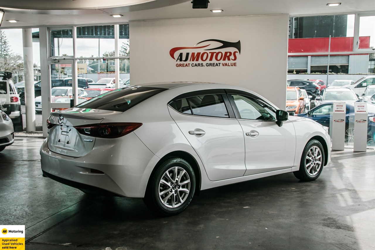 2014 Mazda Axela