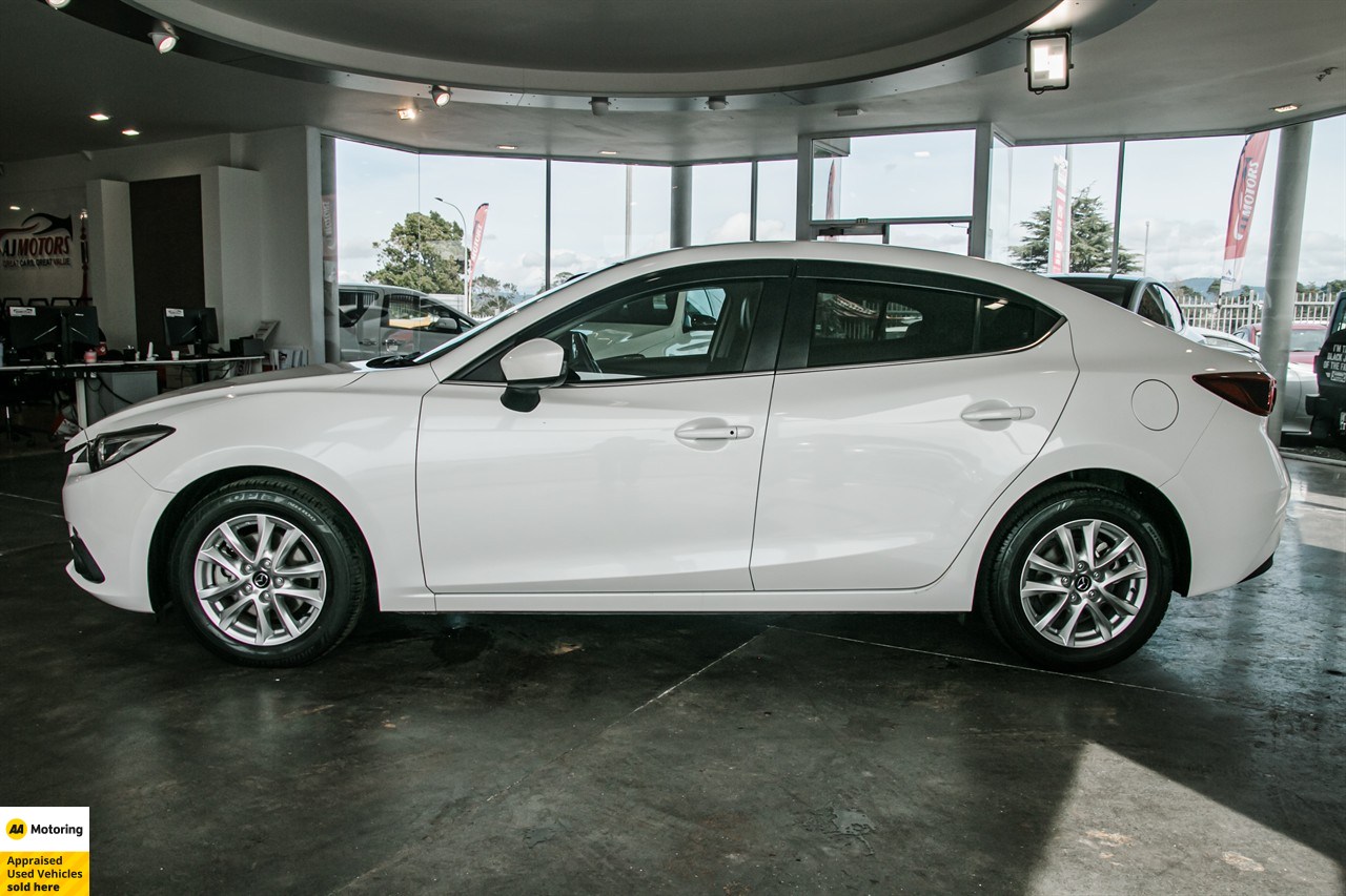 2014 Mazda Axela
