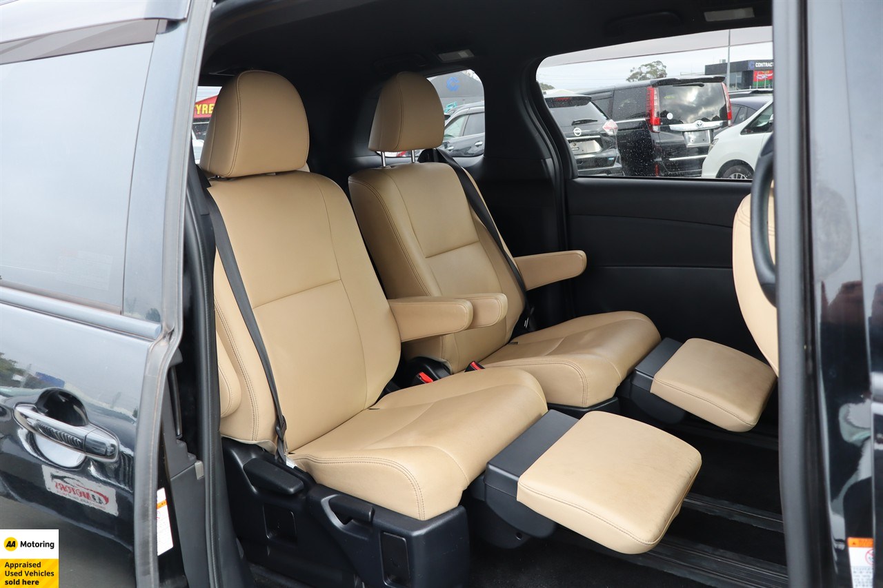 2015 Toyota Estima