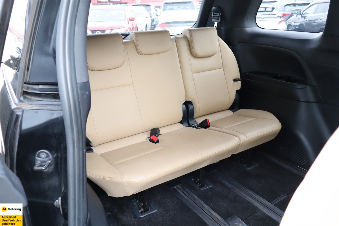 2015 Toyota Estima