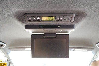 2015 Toyota Estima - Thumbnail