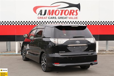 2015 Toyota Estima - Thumbnail