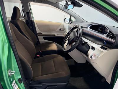 2015 Toyota Sienta - Thumbnail