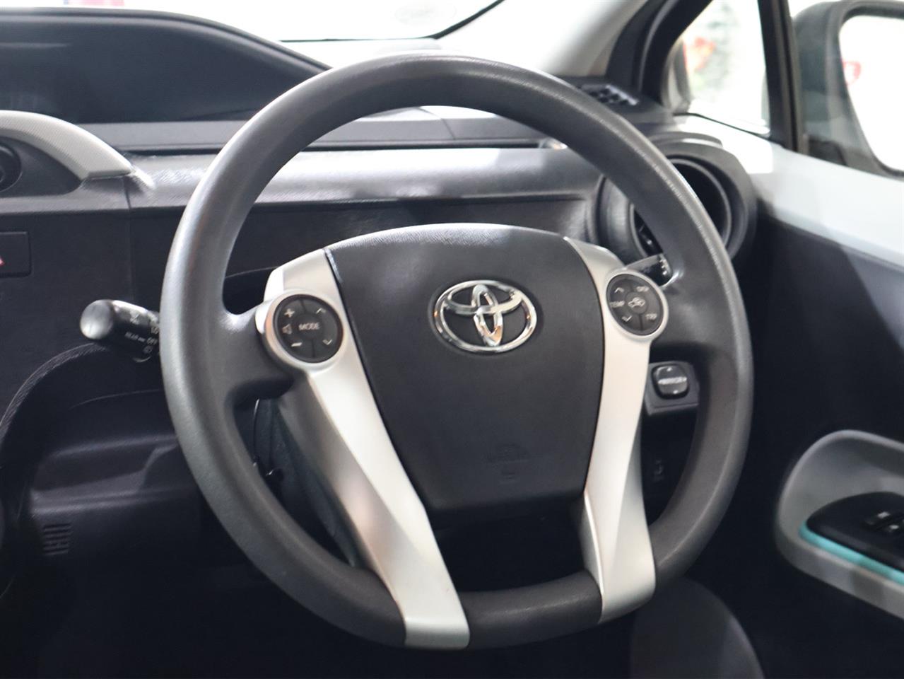 2013 Toyota Aqua