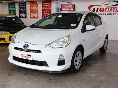 2013 Toyota Aqua - Thumbnail