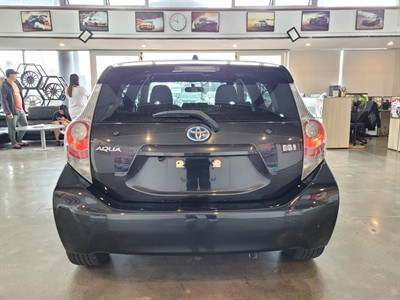 2012 Toyota Aqua - Thumbnail
