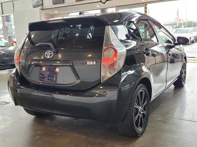 2012 Toyota Aqua - Thumbnail