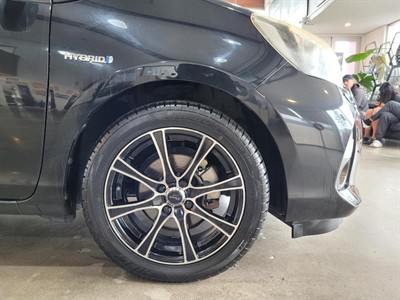 2012 Toyota Aqua - Thumbnail