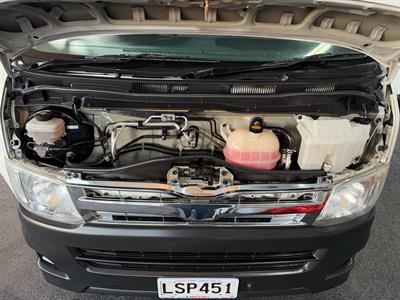 2013 Toyota Hiace - Thumbnail