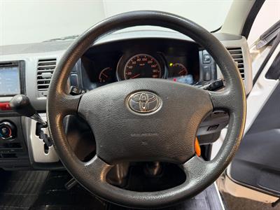 2013 Toyota Hiace - Thumbnail