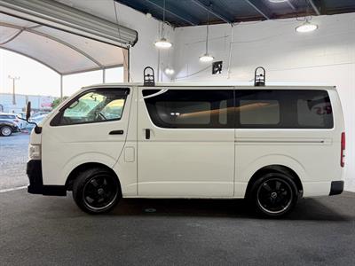 2013 Toyota Hiace - Thumbnail