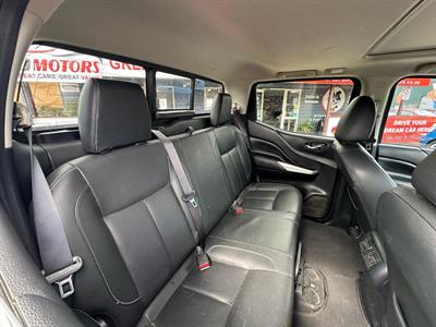 2016 Nissan Navara - Thumbnail
