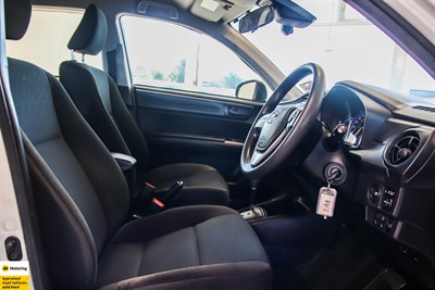 2018 Toyota Corolla - Thumbnail