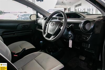 2020 Toyota Aqua - Thumbnail