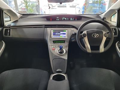 2012 Toyota Prius - Thumbnail