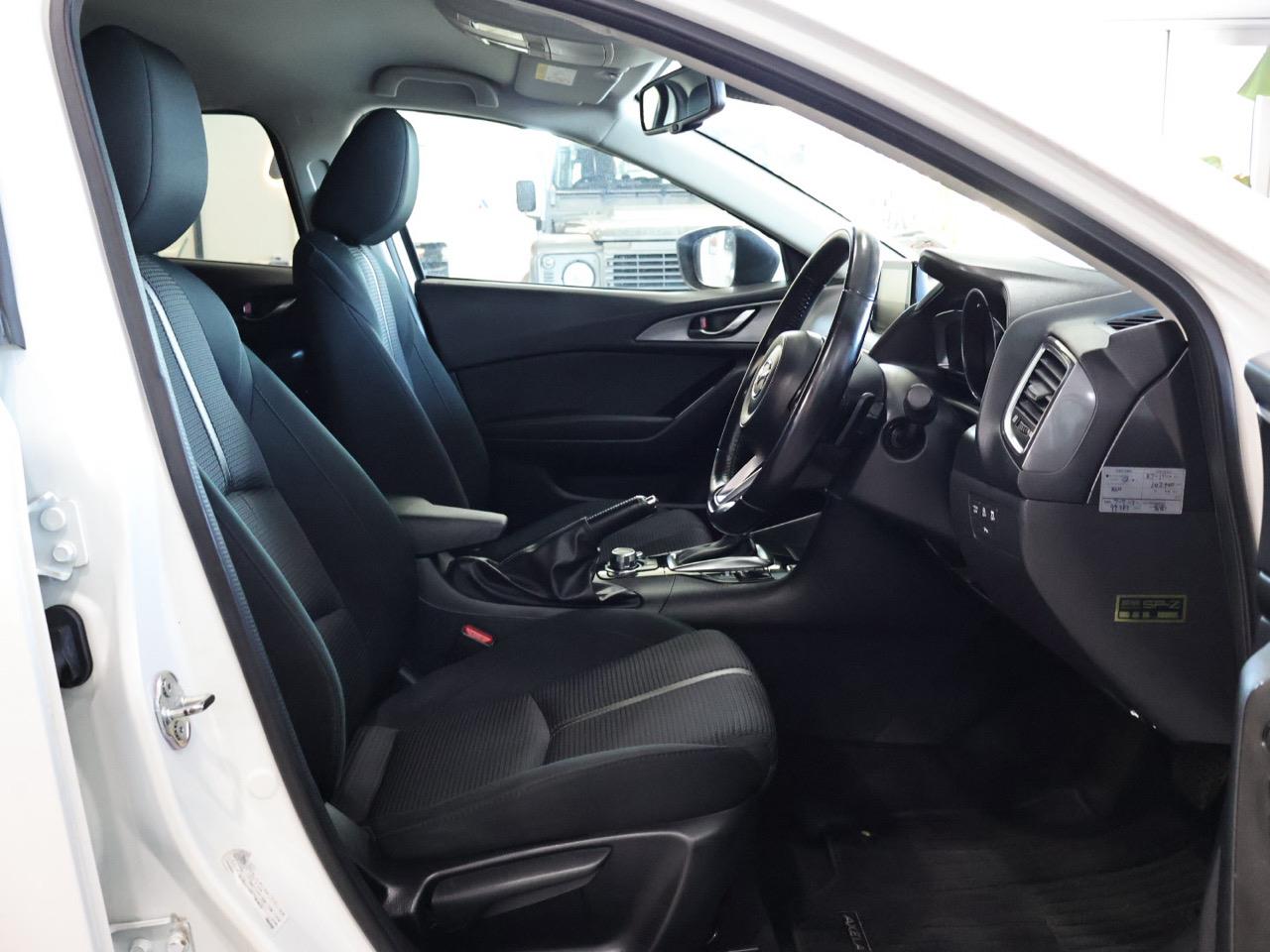 2018 Mazda Axela