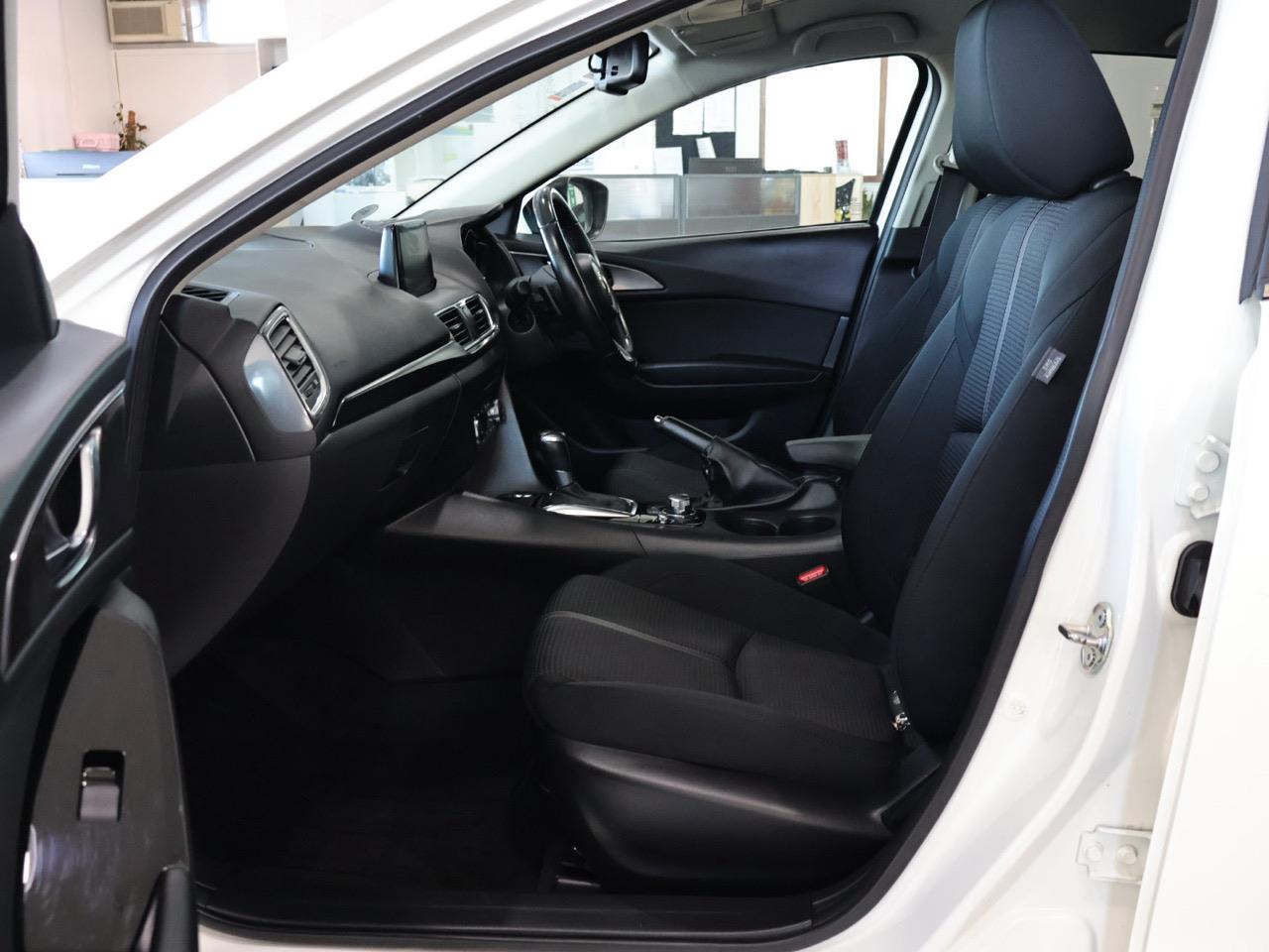 2018 Mazda Axela