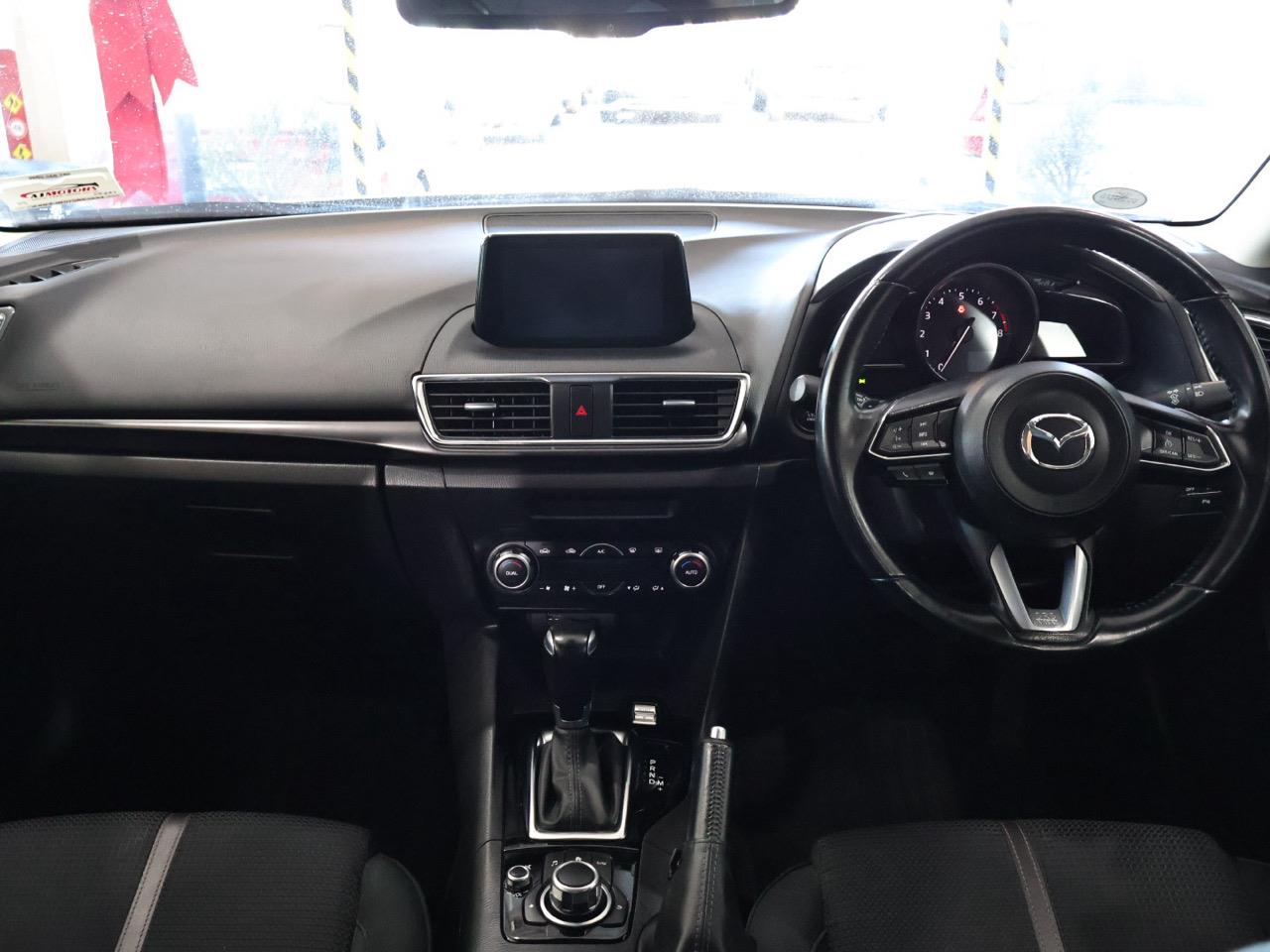 2018 Mazda Axela
