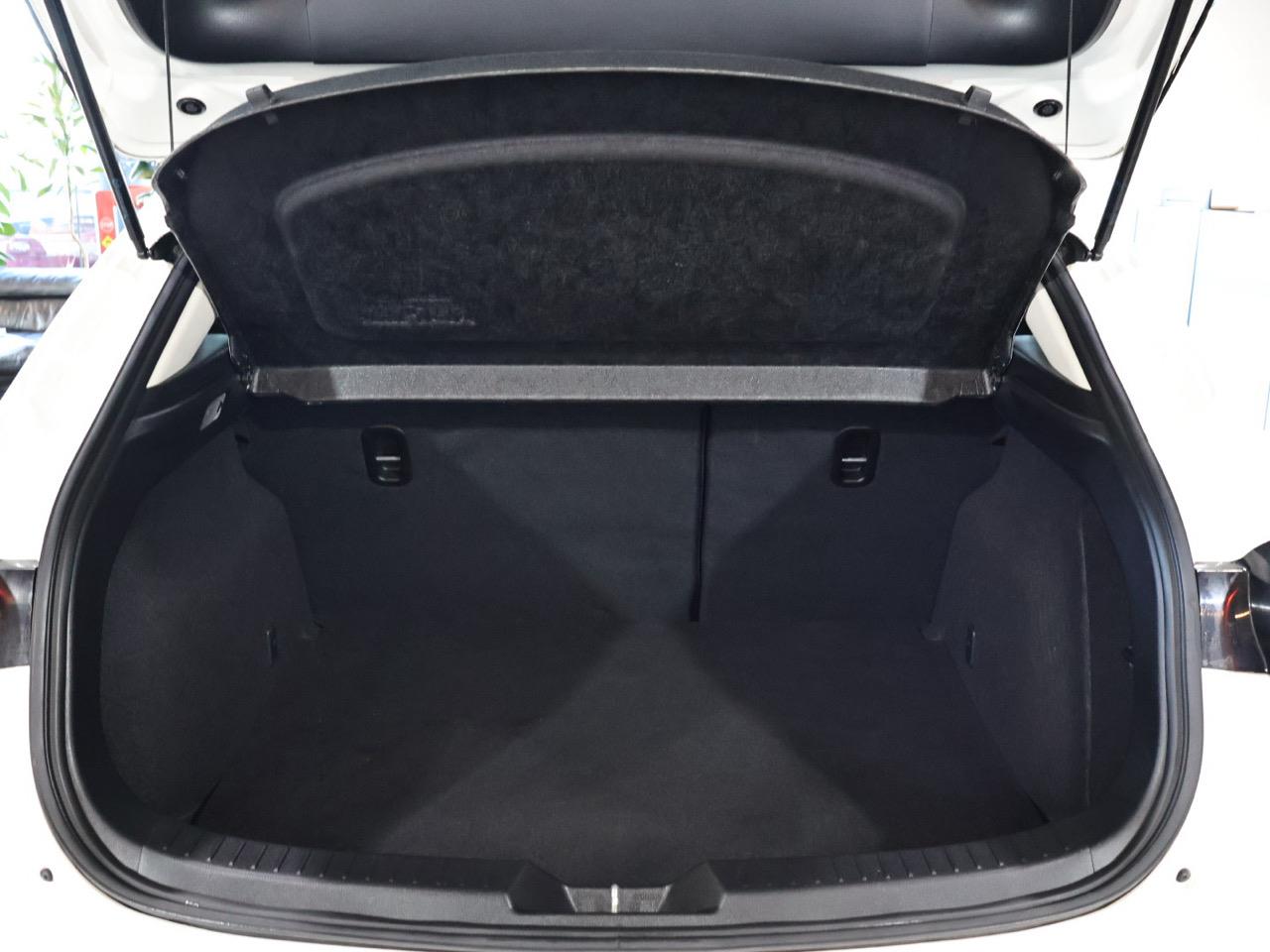2018 Mazda Axela