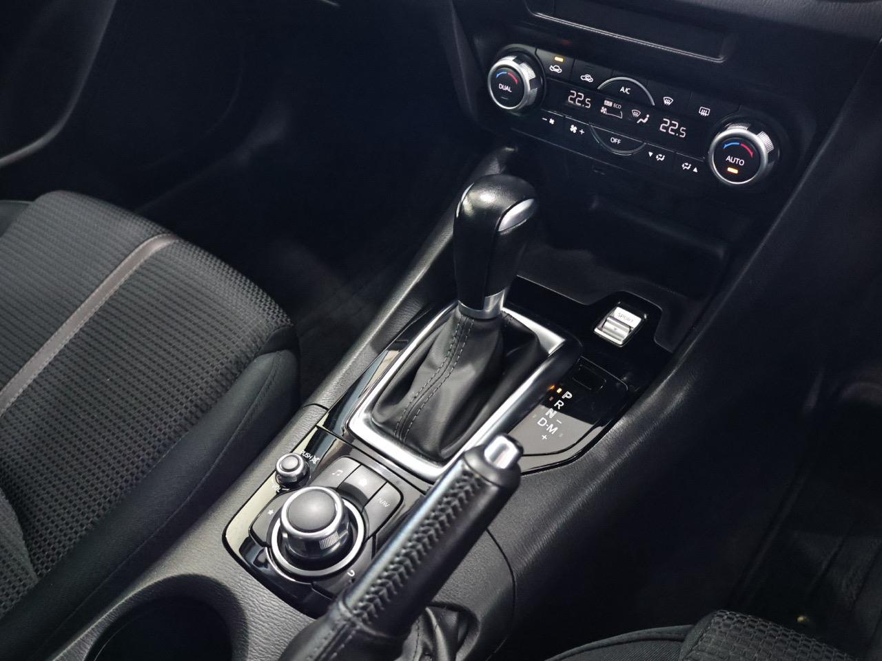 2018 Mazda Axela