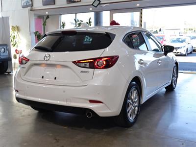2018 Mazda Axela - Thumbnail