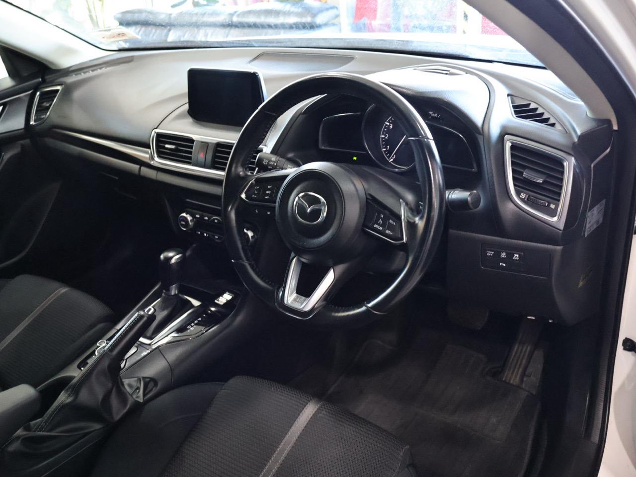 2018 Mazda Axela