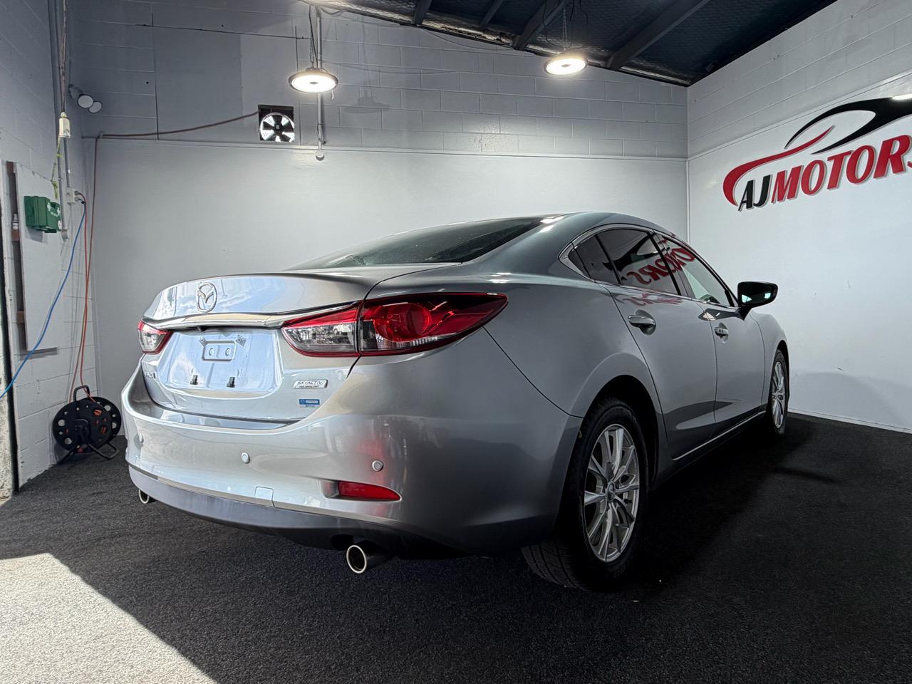2013 Mazda Atenza