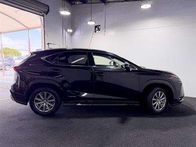 2014 Lexus NX 300h - Thumbnail