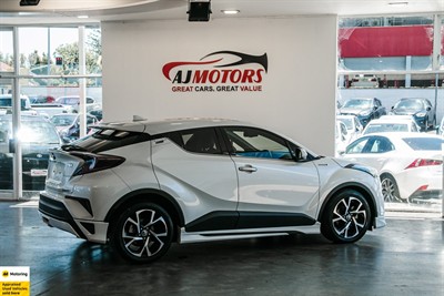 2018 Toyota C-HR - Thumbnail