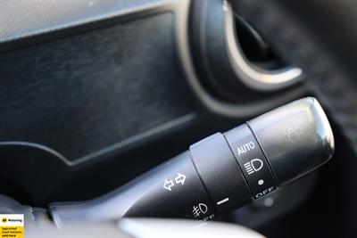 2013 Toyota Aqua - Thumbnail