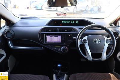 2013 Toyota Aqua - Thumbnail