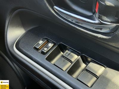 2014 Toyota Aqua - Thumbnail