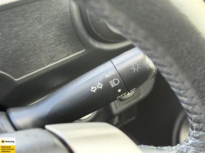 2014 Toyota Aqua - Thumbnail