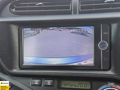 2014 Toyota Aqua - Thumbnail