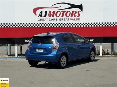 2014 Toyota Aqua - Thumbnail