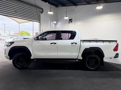 2020 Toyota Hilux - Thumbnail
