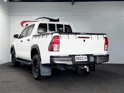 2020 Toyota Hilux - Thumbnail