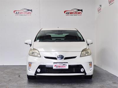 2013 Toyota Prius - Thumbnail