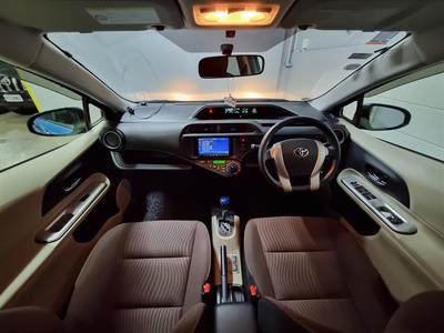 2013 Toyota Aqua - Thumbnail