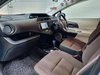 2013 Toyota Aqua - Thumbnail