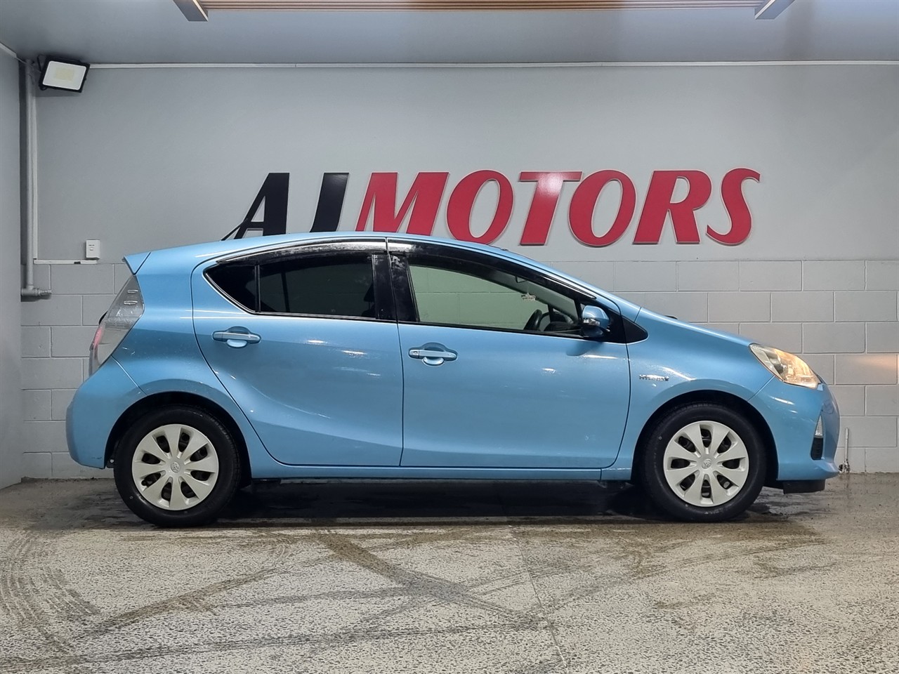 2013 Toyota Aqua