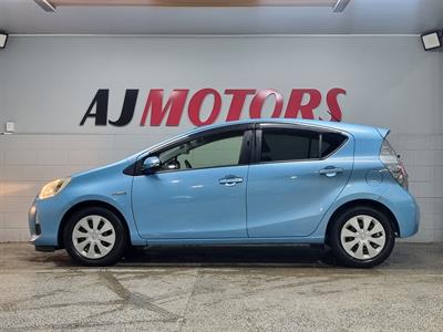 2013 Toyota Aqua - Thumbnail