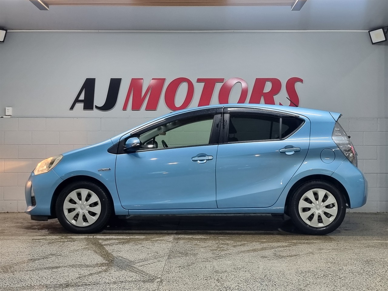 2013 Toyota Aqua