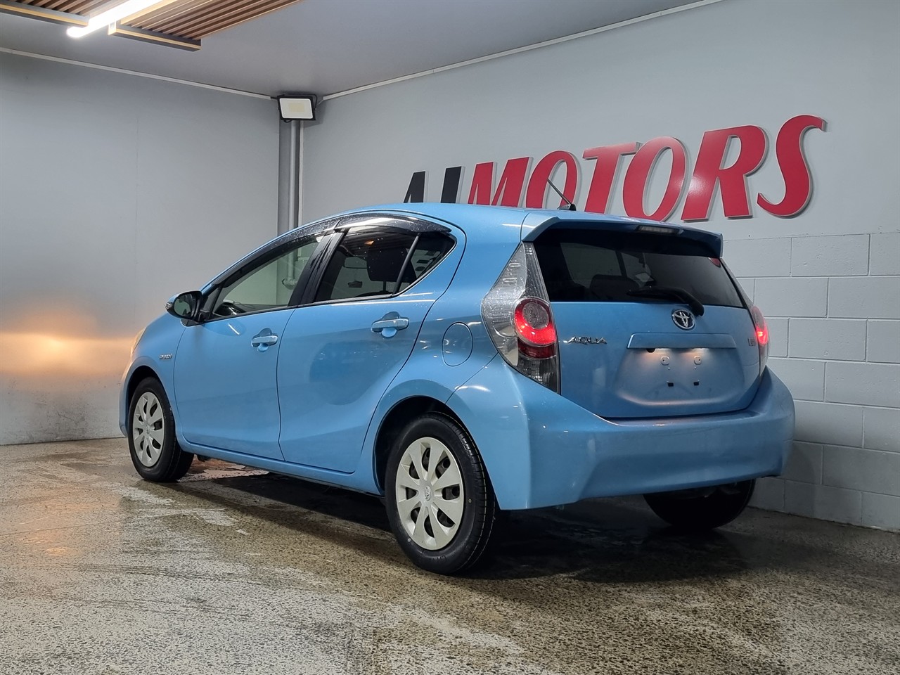 2013 Toyota Aqua