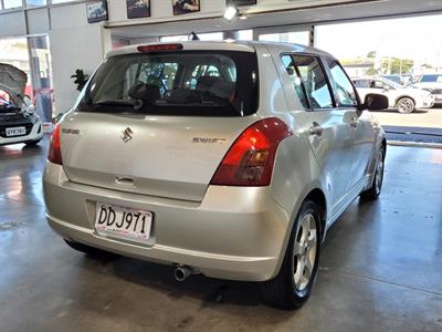 2006 Suzuki Swift - Thumbnail